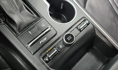 Kia K5 2021, 81058 км, за 9562.85 USD - фото 33