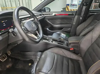Volkswagen CC 2023, 60000 км, за 19099.1 USD - фото 7