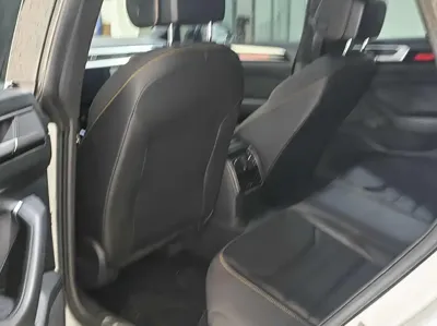 Volkswagen CC 2023, 60000 км, за 19099.1 USD - фото 8
