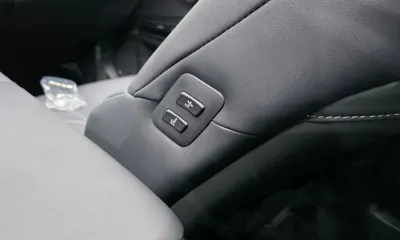 Lexus ES 2026, 5625 км, за 39869.73 USD - фото 29