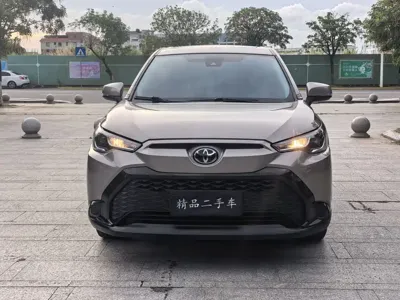 Toyota Frontlander 2023, 30000 км, за 10137.17 USD