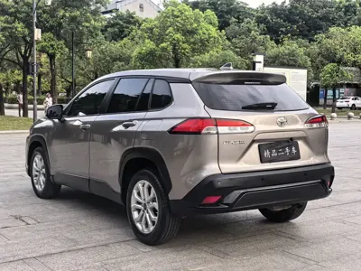 Toyota Frontlander 2023, 30000 км, за 10137.17 USD