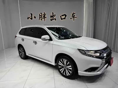 Mitsubishi Outlander 2023, 31000 км, за 17651.64 USD