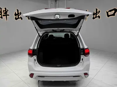 Mitsubishi Outlander 2023, 31000 км, за 17651.64 USD - фото 9