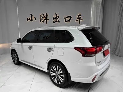 Mitsubishi Outlander 2023, 31000 км, за 17651.64 USD - фото 13