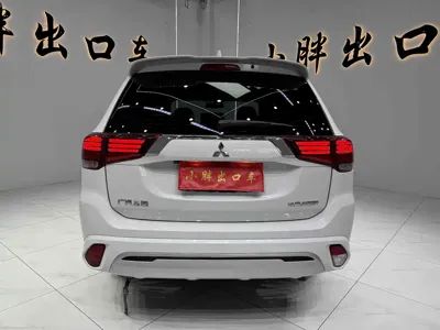 Mitsubishi Outlander 2023, 31000 км, за 17651.64 USD - фото 17