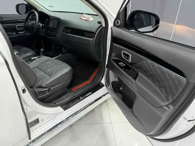 Mitsubishi Outlander 2023, 31000 км, за 17651.64 USD - фото 20