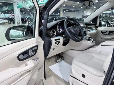 Mercedes-Benz V-Class 2016, 76000 км, за 23771.67 USD