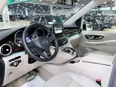 Mercedes-Benz V-Class 2016, 76000 км, за 23771.67 USD