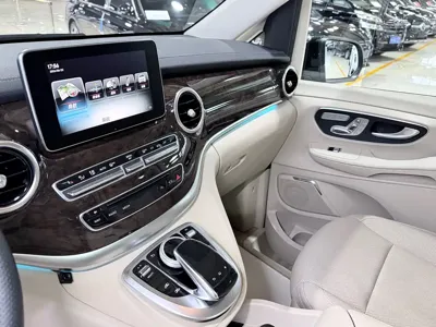 Mercedes-Benz V-Class 2016, 76000 км, за 23771.67 USD