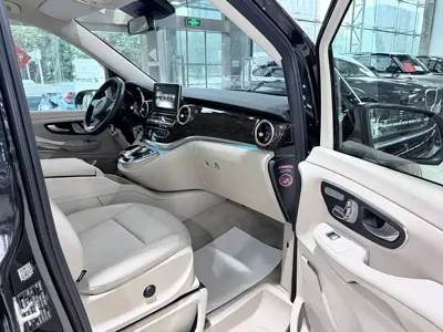 Mercedes-Benz V-Class 2016, 76000 км, за 23771.67 USD - фото 16