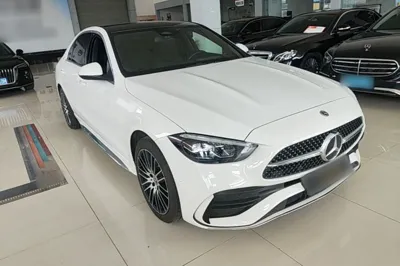 Mercedes-Benz C-Class 2024, 34600 км, за 31580 USD