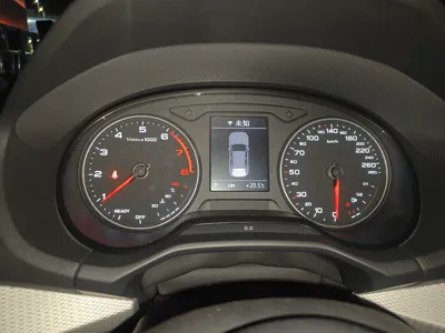 Audi Q2L 2021, 47800 км, за 11056 USD - фото 12