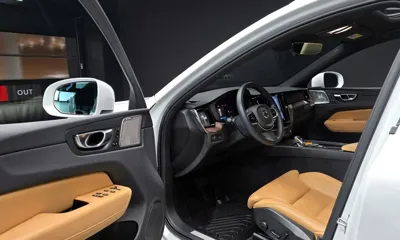 Volvo XC60 2022, 53457 км, за 27697.01 USD - фото 10