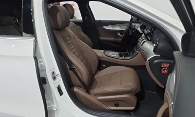 Mercedes-Benz E-Class 2021, 25205 км, за 32526.7 USD - фото 26
