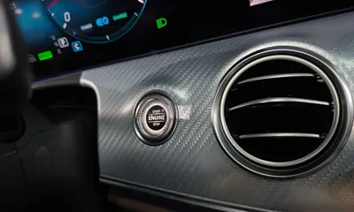 Mercedes-Benz E-Class 2021, 25205 км, за 32526.7 USD - фото 27