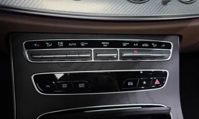 Mercedes-Benz E-Class 2021, 25205 км, за 32526.7 USD - фото 32