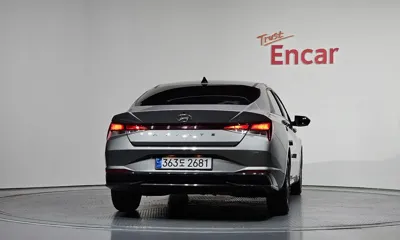 Hyundai Avante 2022, 92019 км, за 10299.33 USD
