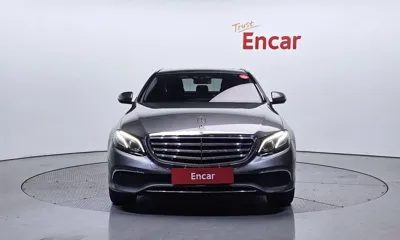 Mercedes-Benz E-Class 2018, 118306 км, за 13224.76 USD