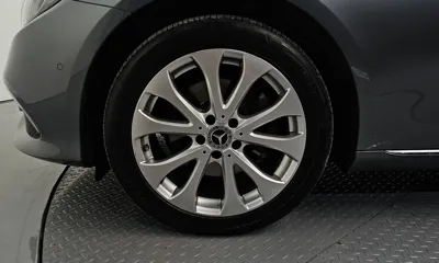 Mercedes-Benz E-Class 2018, 118306 км, за 13224.76 USD