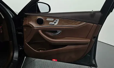 Mercedes-Benz E-Class 2018, 118306 км, за 13224.76 USD - фото 19