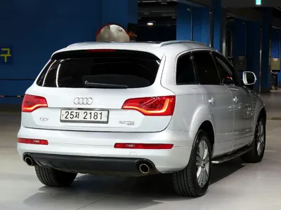 Audi Q7 2011, 200372 км, за 4625.04 USD