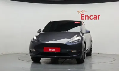 Tesla Model Y 2021, 62312 км, за 25647.82 USD