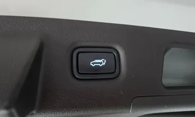 Hyundai Santafe 2019, 64907 км, за 14637.02 USD - фото 32