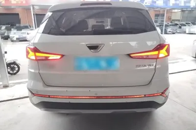 Jetta VS7 2023, 61900 км, за 10907 USD