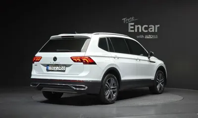 Volkswagen Tiguan 2022, 98196 км, за 16901.77 USD
