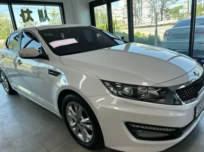 Kia K5 2013, 156151 км, за 2511.9 USD