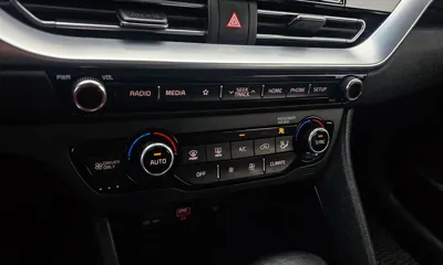 Kia Niro 2020, 90726 км, за 10174.61 USD - фото 16