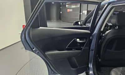 Kia Niro 2020, 90726 км, за 10174.61 USD - фото 25