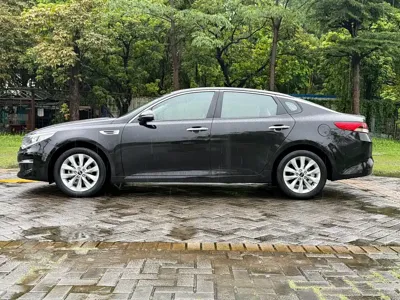 Kia K5 2017, 130000 км, за 5561.99 USD