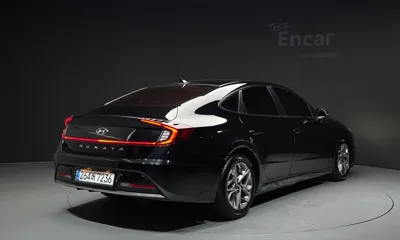 Hyundai Sonata 2021, 148368 км, за 8925.09 USD