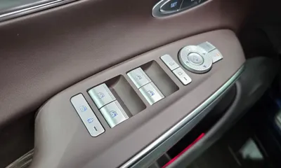 Genesis GV70 2021, 58017 км, за 23171.85 USD - фото 27