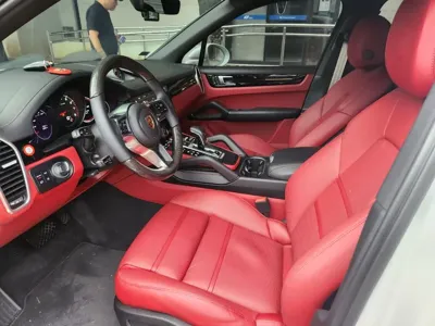 Porsche Cayenne 2023, 48500 км, за 61756.46 USD - фото 7