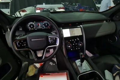 Land Rover Discovery Sport 2023, 74400 км, за 22568 USD - фото 17