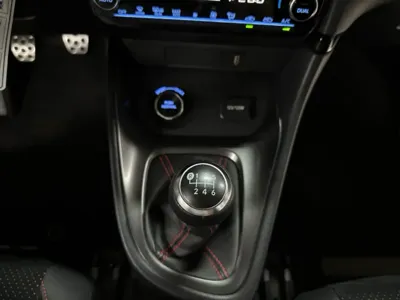 Toyota Yaris(Vitz) 2022, 8000 км, за 49231.98 USD - фото 11