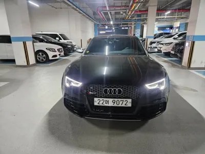 Audi RS5 2013, 89000 км, за 15097.81 USD