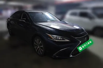 Lexus ES 2020, 93200 км, за 22107 USD