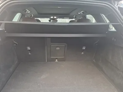 Volvo XC60 PHEV 2026, 6000 км, за 33938.6 USD - фото 9