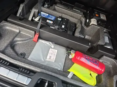 Volvo XC60 PHEV 2026, 6000 км, за 33938.6 USD - фото 10