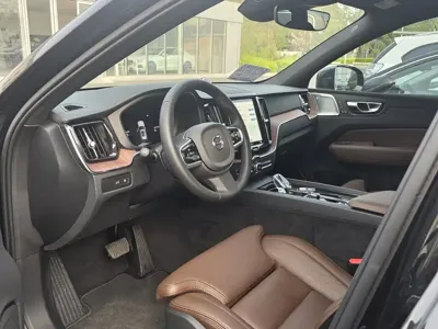 Volvo XC60 PHEV 2026, 6000 км, за 33938.6 USD - фото 11