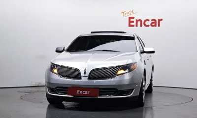Lincoln MKS 2014, 120051 км, за 2642.38 USD