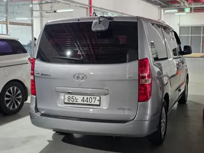 Hyundai Starex 2017, 162284 км, за 5525.58 USD