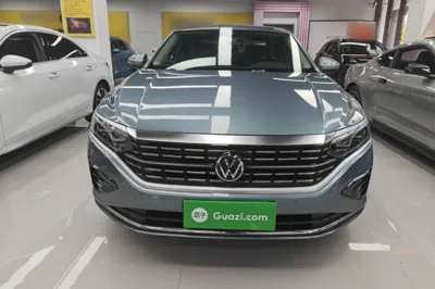 Volkswagen Passat 2022, 75600 км, за 16506 USD