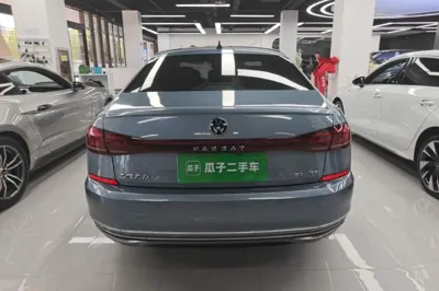 Volkswagen Passat 2022, 75600 км, за 16506 USD