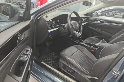 Volkswagen Passat 2022, 75600 км, за 16506 USD - фото 18
