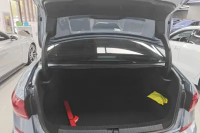 Volkswagen Passat 2022, 75600 км, за 16506 USD - фото 22